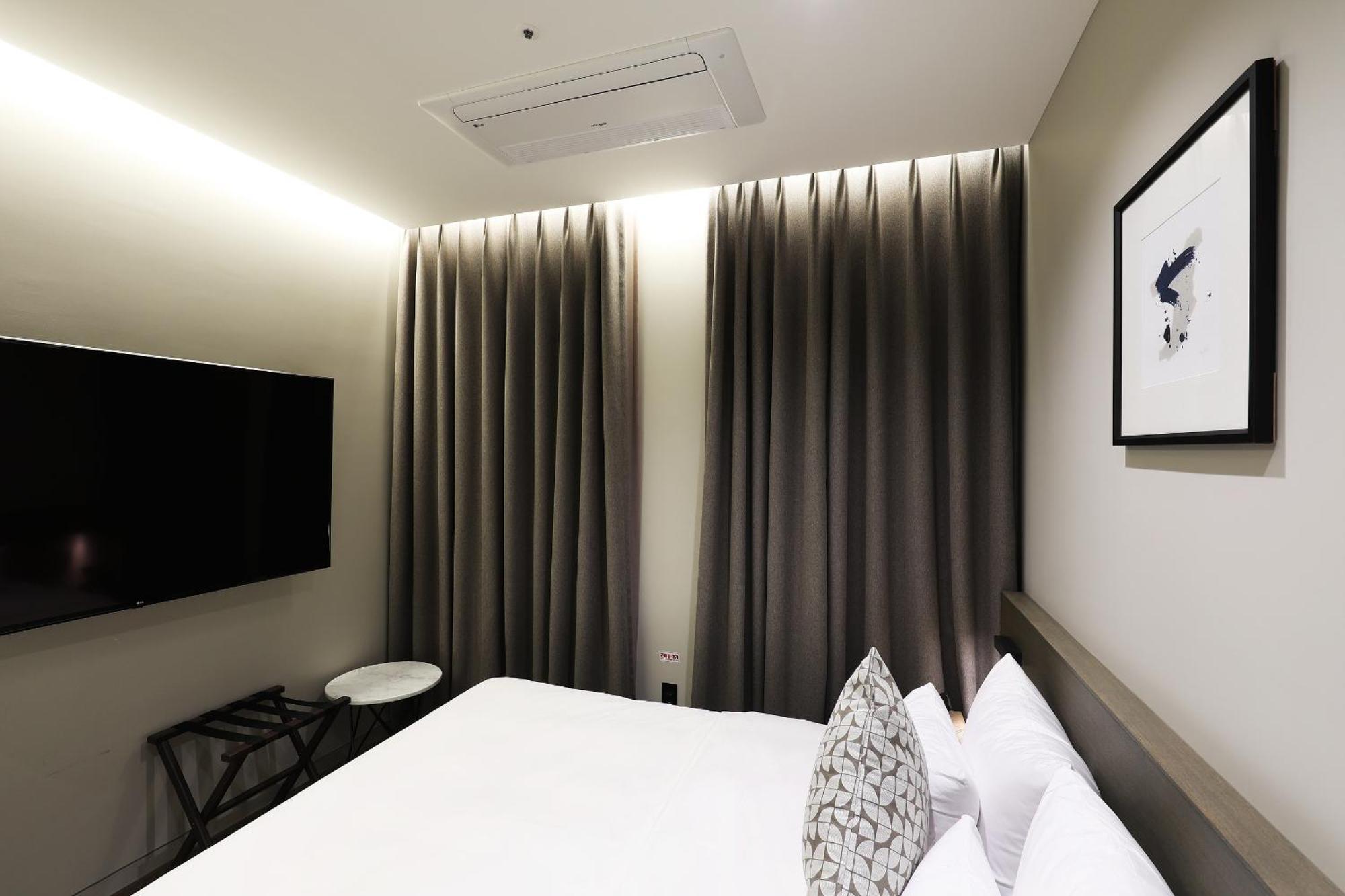 Pangyo Business & Tourist Hotel Kynd Seongnam Ruang foto